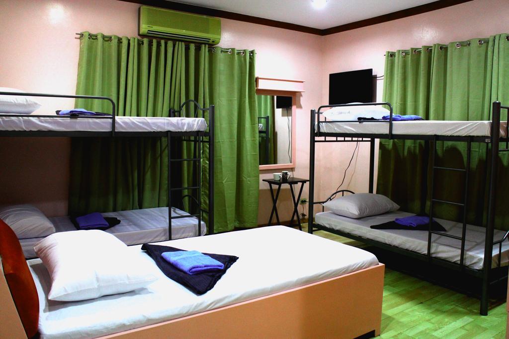 Tagaytay Garden Budgetel - City Center 따가이따이 객실 사진