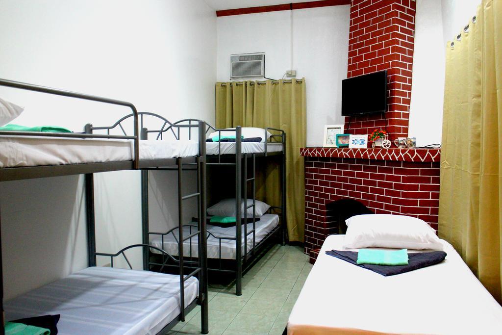 Tagaytay Garden Budgetel - City Center 따가이따이 객실 사진