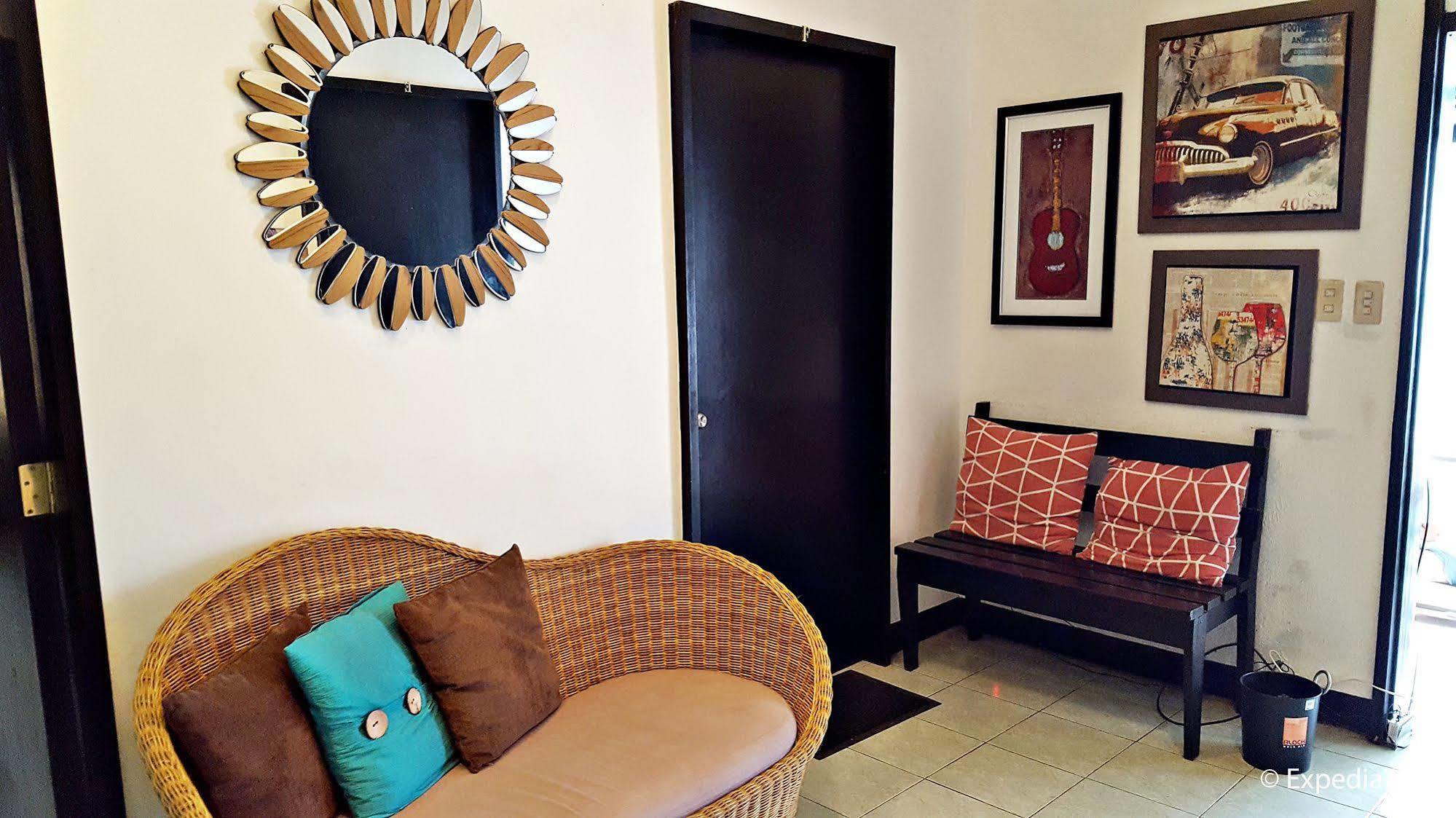 Tagaytay Garden Budgetel - City Center 따가이따이 외부 사진
